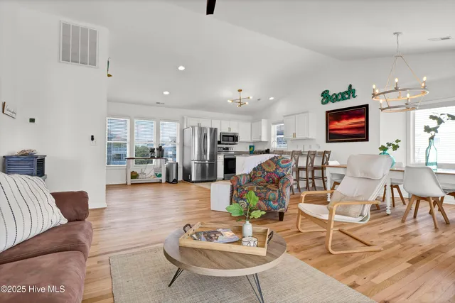 $2,950 | 1401 South Shore Drive, Surf City, NC 28445