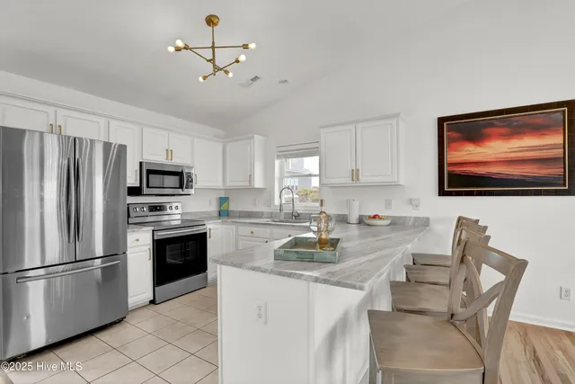 $2,950 | 1401 South Shore Drive, Surf City, NC 28445