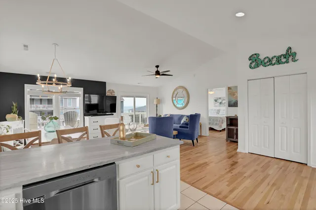 $2,950 | 1401 South Shore Drive, Surf City, NC 28445