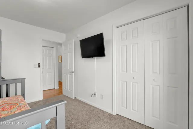 $2,950 | 1401 South Shore Drive, Surf City, NC 28445