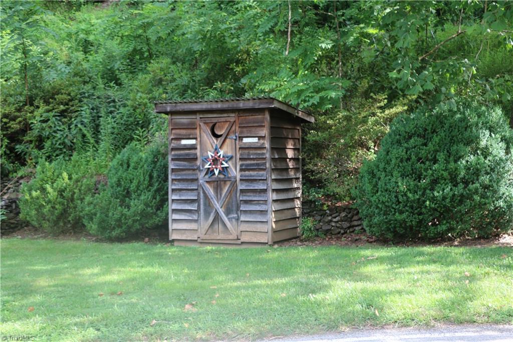 7713 Haystack Road Dobson, NC 27017 - Photo 7 of 44 Gallery Image 7