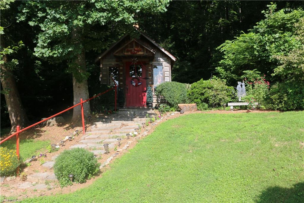 7713 Haystack Road Dobson, NC 27017 - Photo 9 of 44 Gallery Image 9