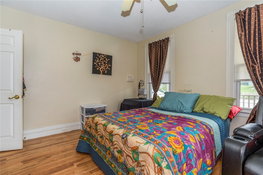 3 Chestnut Street Westerly, RI 02891 - Photo 14 of 32