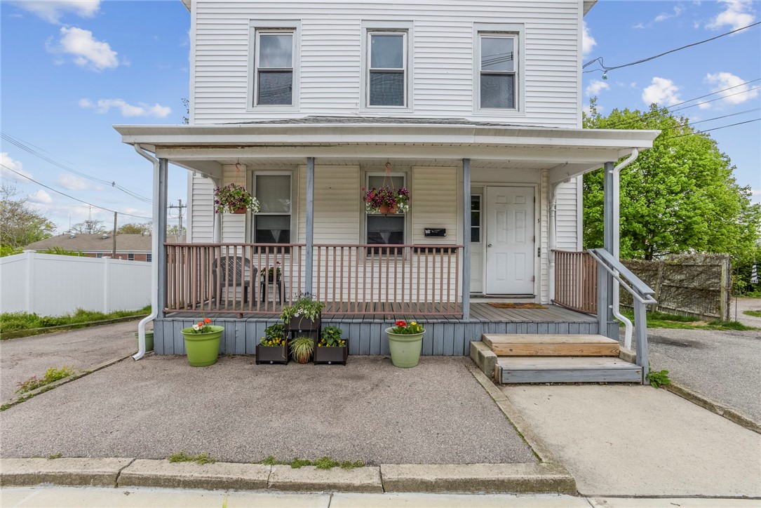 3 Chestnut Street Westerly, RI 02891 - Photo 4 of 32