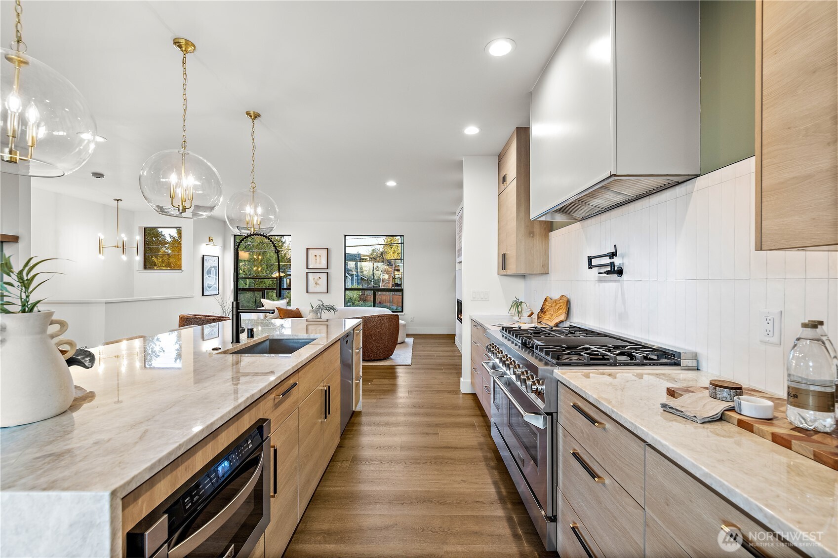 721 North 80th Street Seattle, WA 98103 - Photo 14 of 34