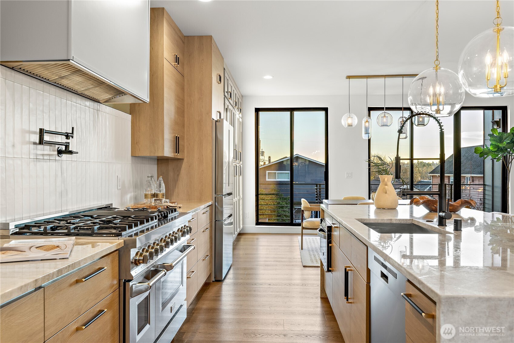 721 North 80th Street Seattle, WA 98103 - Photo 15 of 34