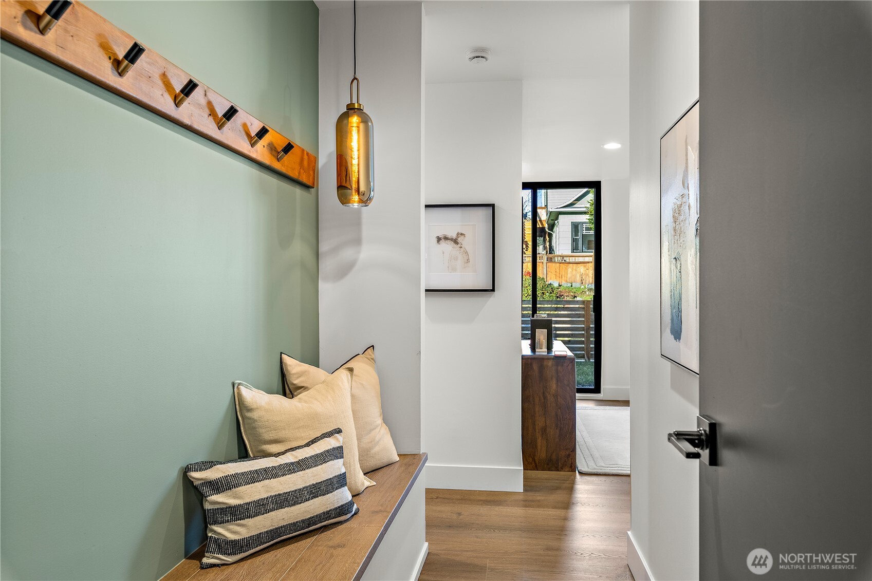 721 North 80th Street Seattle, WA 98103 - Photo 3 of 34