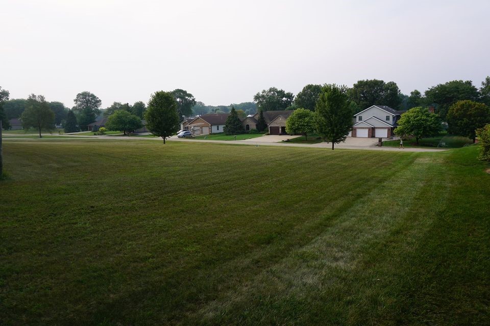 334 Rockside Drive Dixon, IL 61021 - Photo 3 of 9