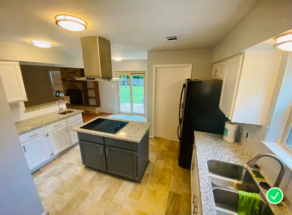 $2,300 | 29021 Cherrywood Lane, Shenandoah, TX 77381