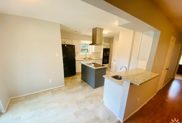 $2,300 | 29021 Cherrywood Lane, Shenandoah, TX 77381