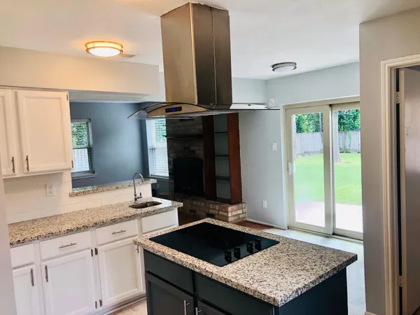 $2,300 | 29021 Cherrywood Lane, Shenandoah, TX 77381