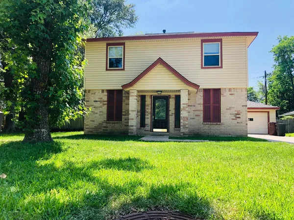 $2,300 | 29021 Cherrywood Lane, Shenandoah, TX 77381