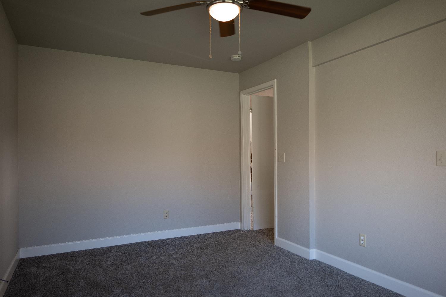 42560 Ranger Cir Way Coarsegold, CA 93614 - Photo 25 of 44 a view of a chandelier fan in a room