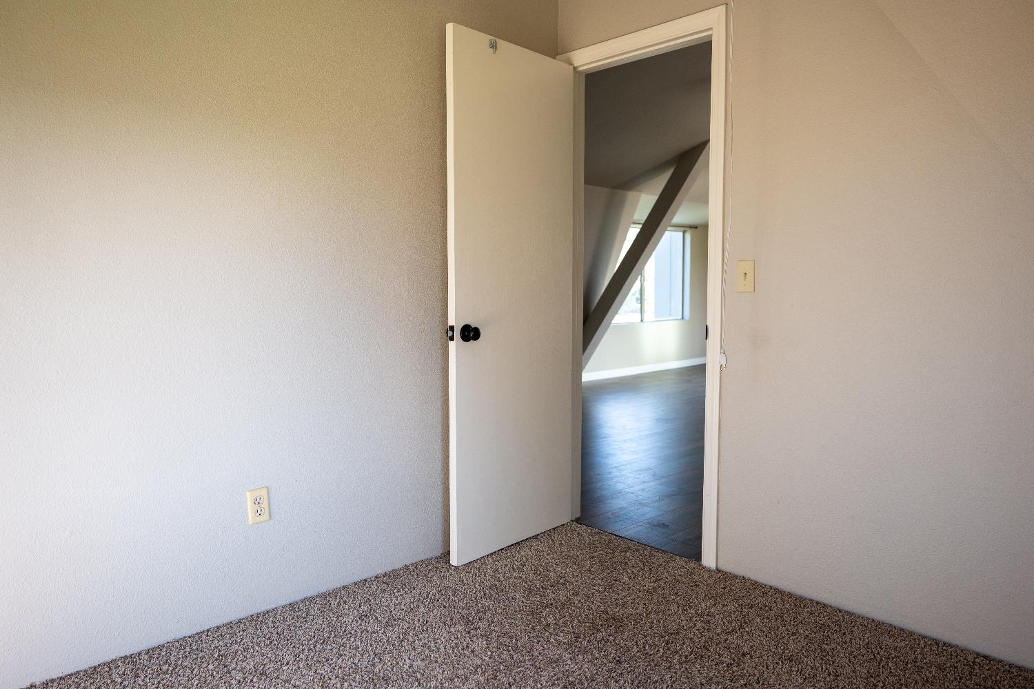 42560 Ranger Cir Way Coarsegold, CA 93614 - Photo 33 of 44 a view of an empty room