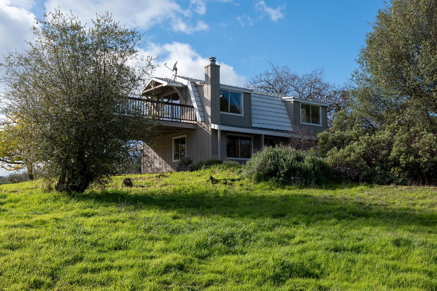 42560 Ranger Cir Way Coarsegold, CA 93614 - Photo 5 of 44 a view of a house with a yard