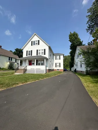 $2,500 | 32 Wall Street, Unit 2, Middletown, CT 06457