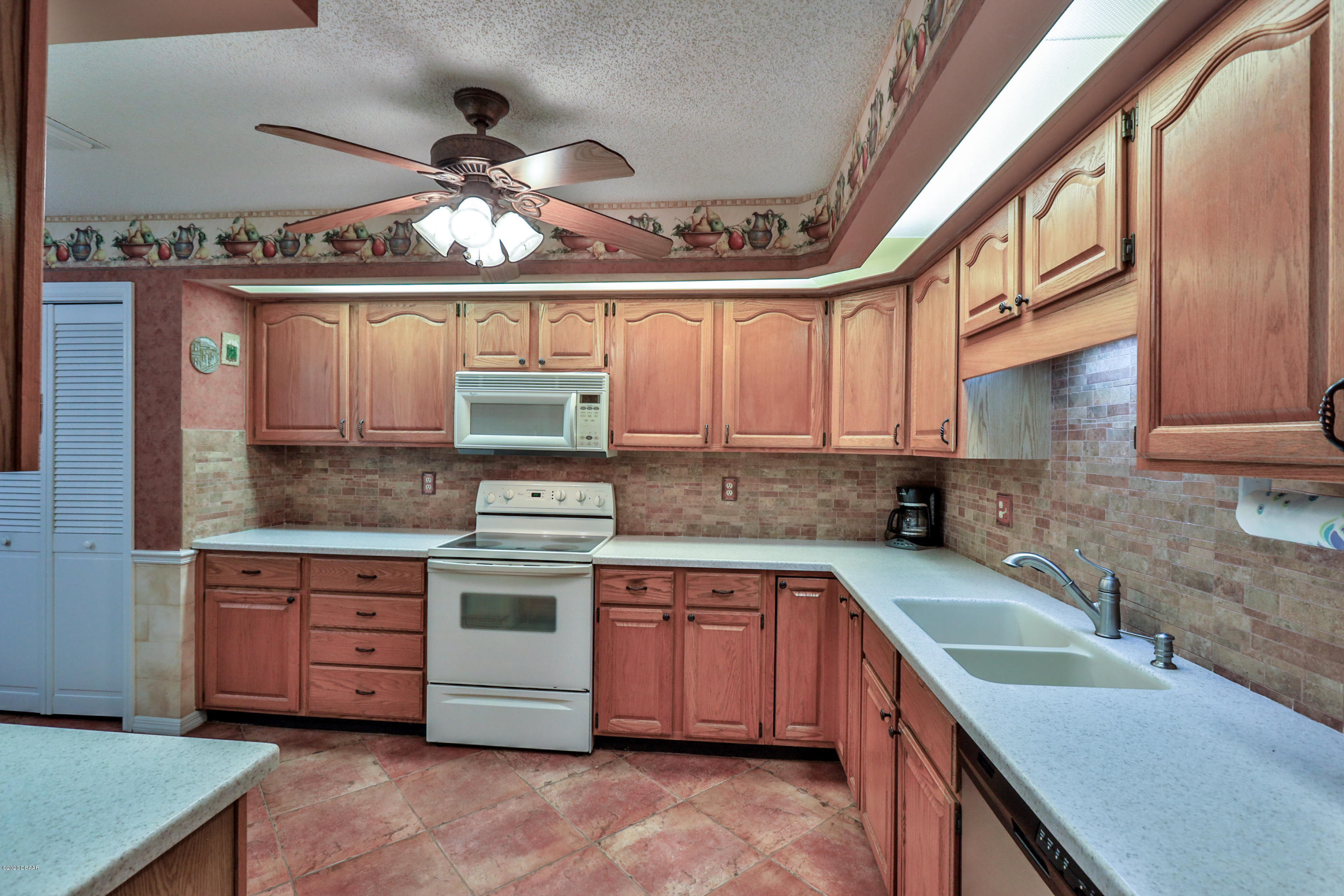 140 Deer Lake Circle Ormond Beach, FL 32174 - Photo 12 of 44 140 Deer Lake-9