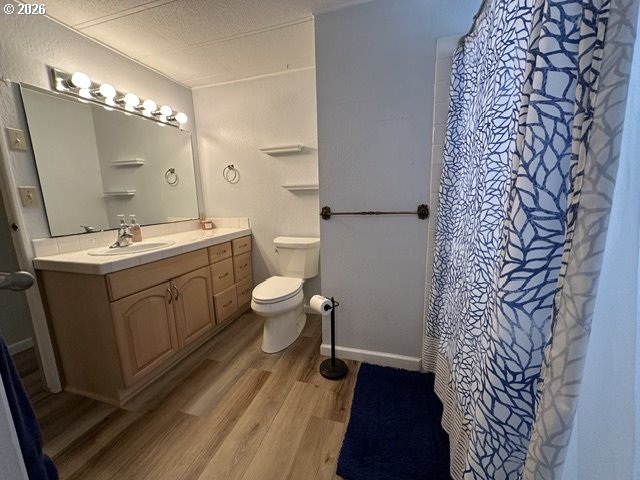 3760 Highway 101, Unit 18 Florence, OR 97439 - Photo 12 of 29 Bathroom