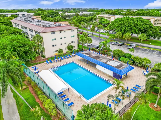 $289,000 | 3204 Portofino Point, Unit B4, Coconut Creek, FL 33066