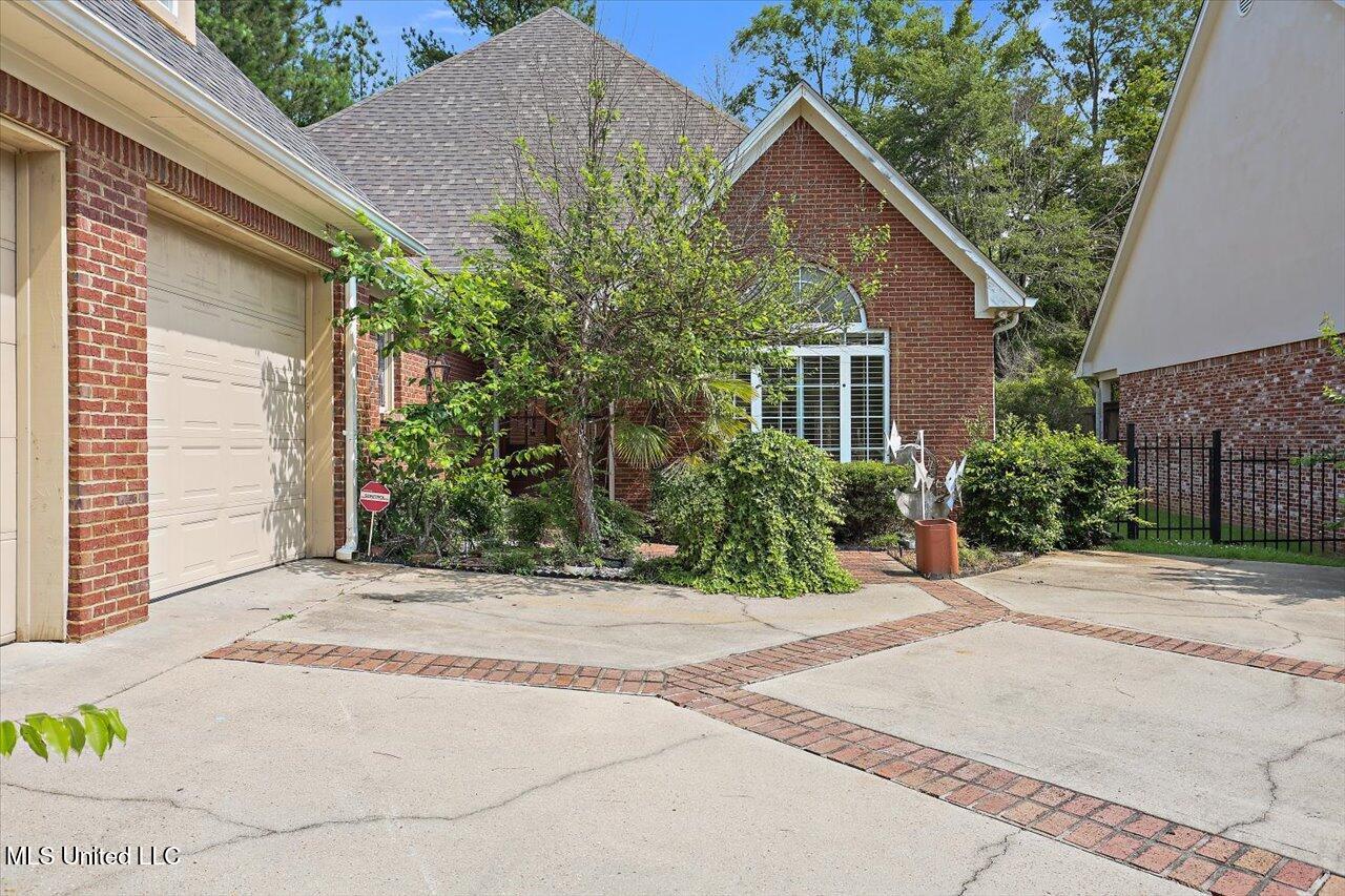 772 Oakmont Parkway Ridgeland, MS 39157 - Photo 2 of 41 02-772 Oakmont Pkwy