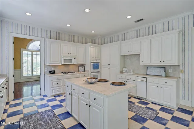 $389,000 | 772 Oakmont Parkway, Ridgeland, MS 39157