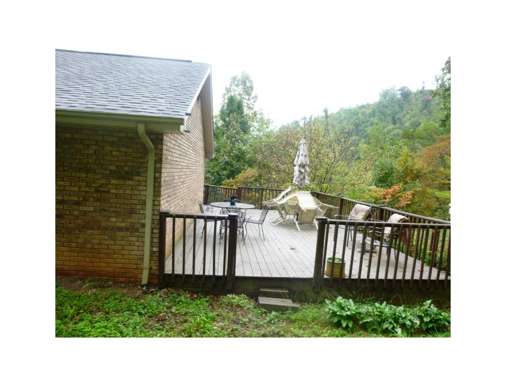 280 McClain Road Kingsport, TN 37660 - Photo 15 of 24 BACK DECK