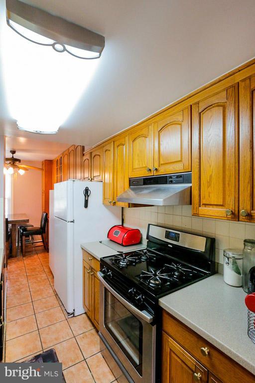 8906 16th Street Silver Spring, MD 20910 - Photo 11 of 30 Kitchen