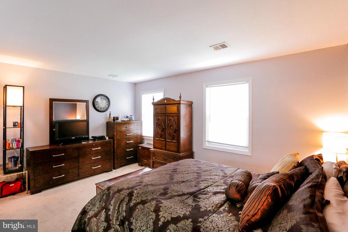 8906 16th Street Silver Spring, MD 20910 - Photo 20 of 30 Bedroom (Master)