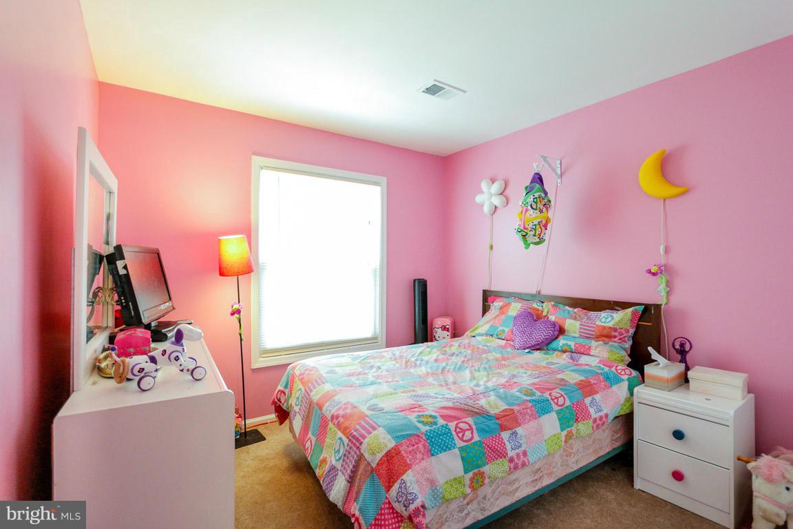 8906 16th Street Silver Spring, MD 20910 - Photo 22 of 30 Bedroom