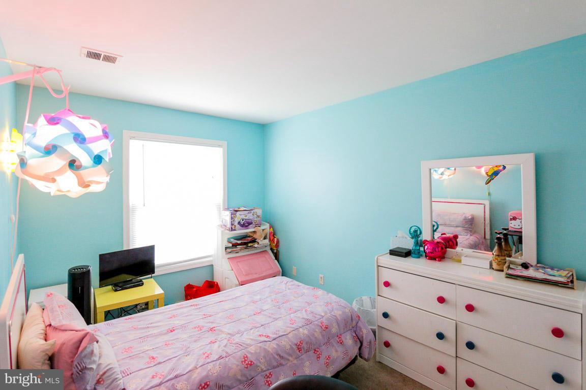 8906 16th Street Silver Spring, MD 20910 - Photo 25 of 30 Bedroom