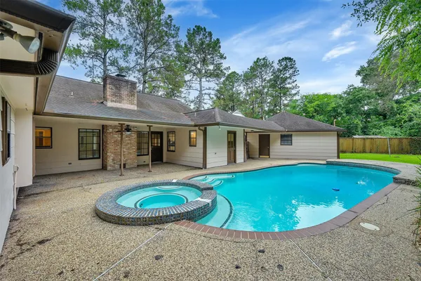 $2,800 | 2010 Tucumcari Drive, Houston, TX 77090