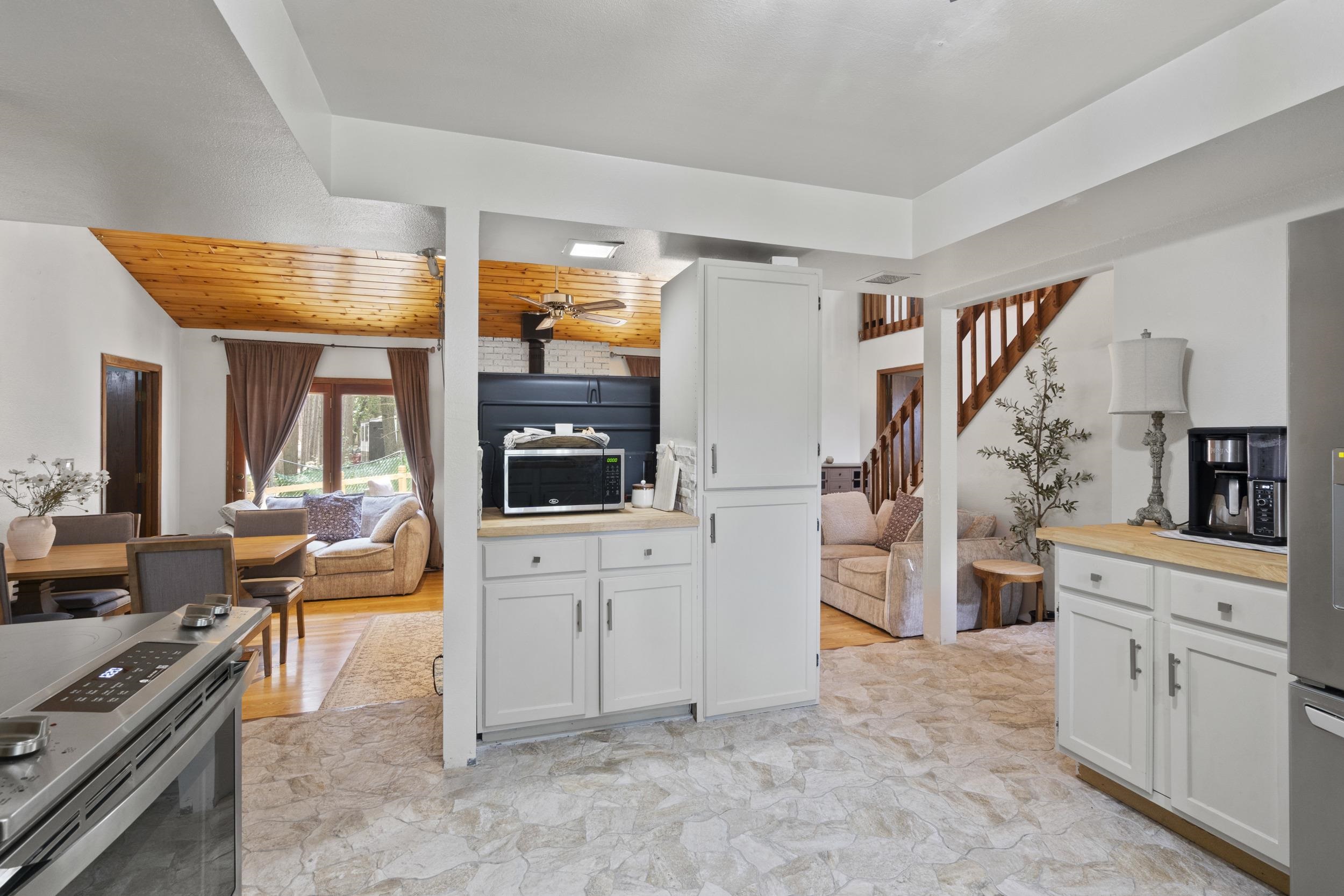 W4609 South Pearl Lake Road Redgranite, WI 54970 - Photo 7 of 28