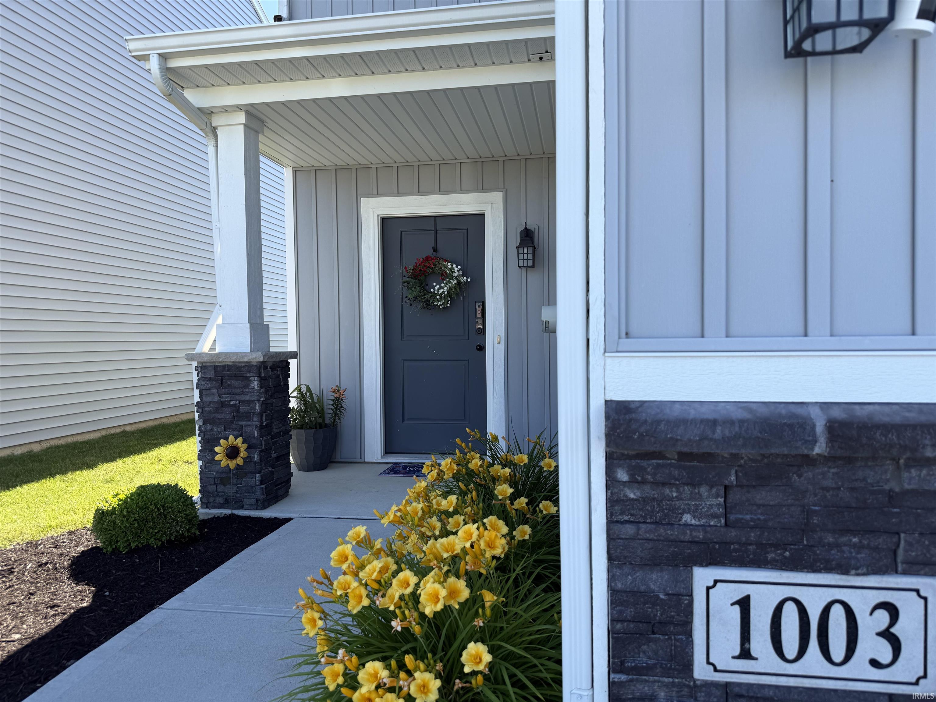 1003 West Hamilton Road North Fort Wayne, IN 46818 - Photo 2 of 37