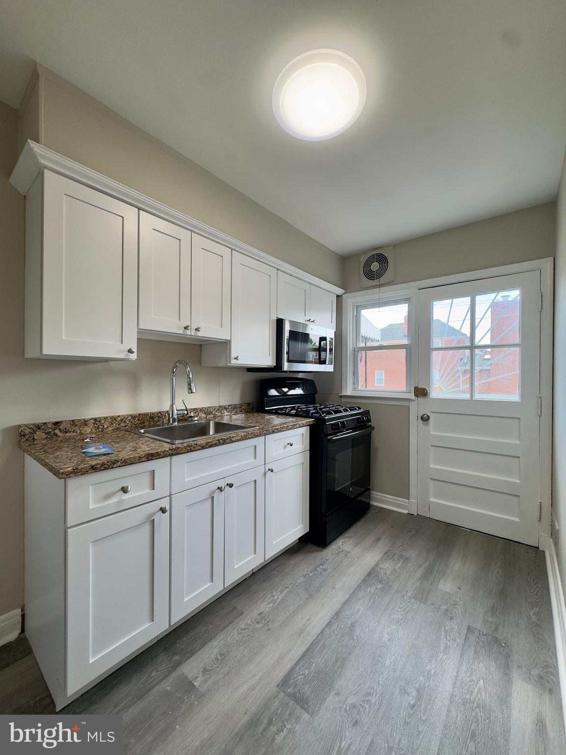 433 Oakwood Road Baltimore, MD 21222 - Photo 13 of 17