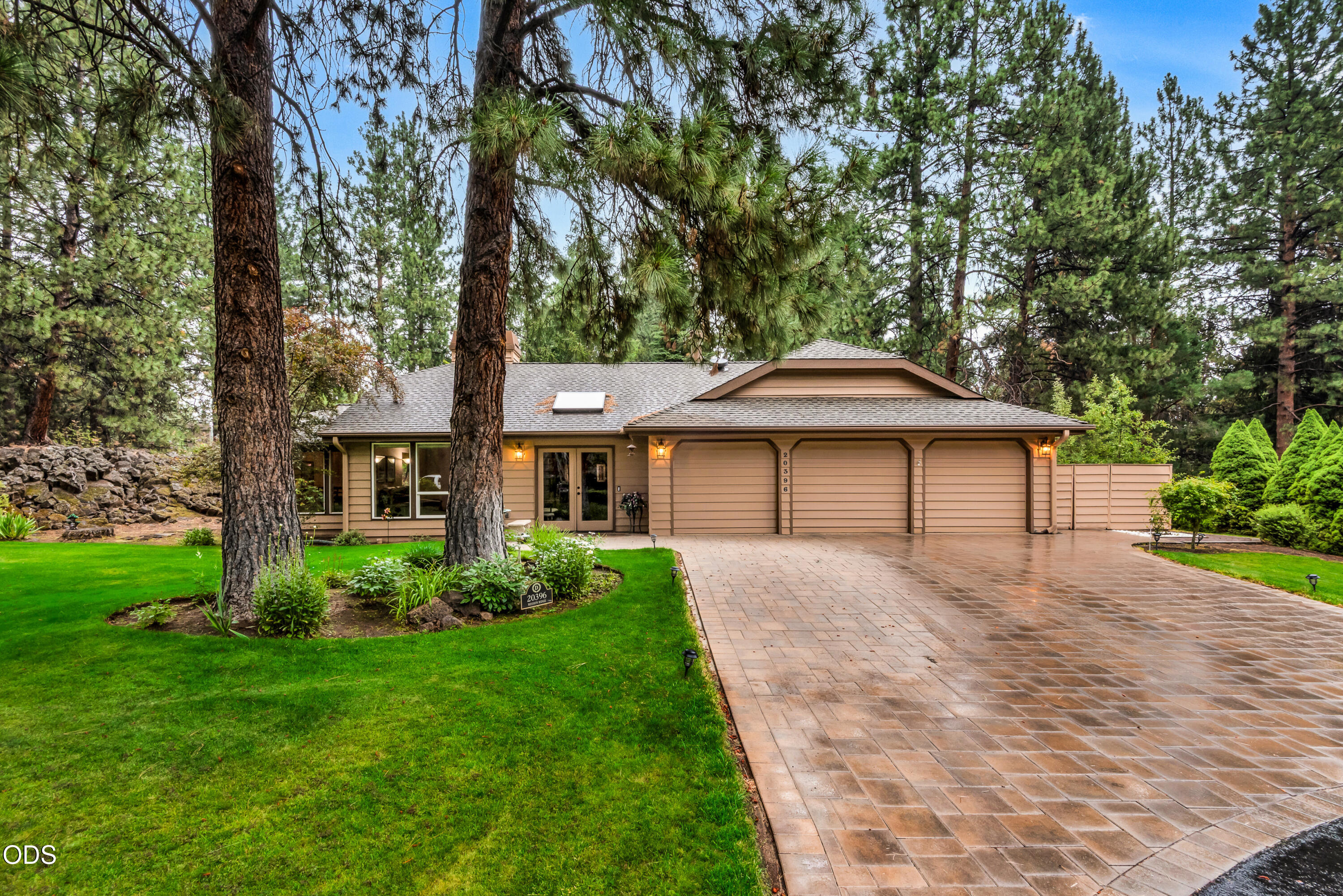 20396 Mission Ridge Court Bend, OR 97702 - Photo 1 of 32 Gallery Image 1