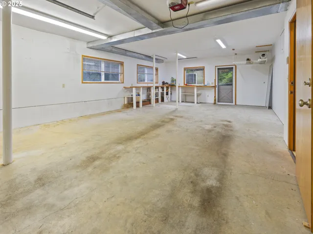 $734,900 | 4147 Northwest Hidden Lake Loop, Waldport, OR 97394