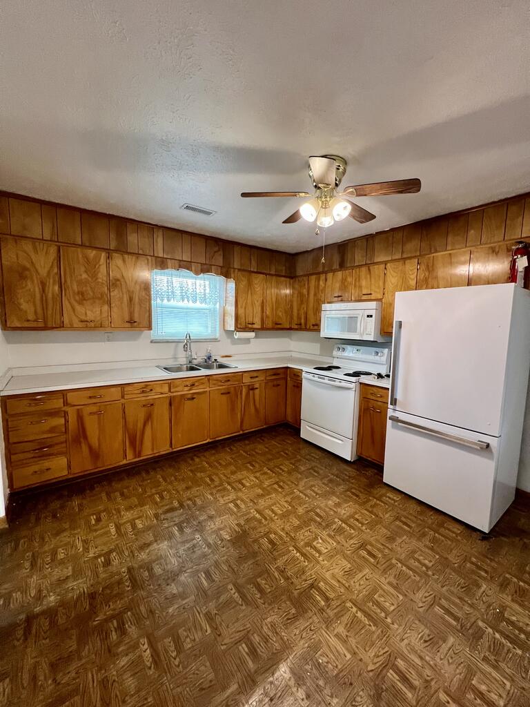 481 Co Rte 19/15 Daniels, WV 25832 - Photo 3 of 20 Gallery Image 3