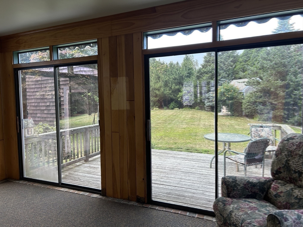 273 Main Street Acushnet, MA 02743 - Photo 22 of 37