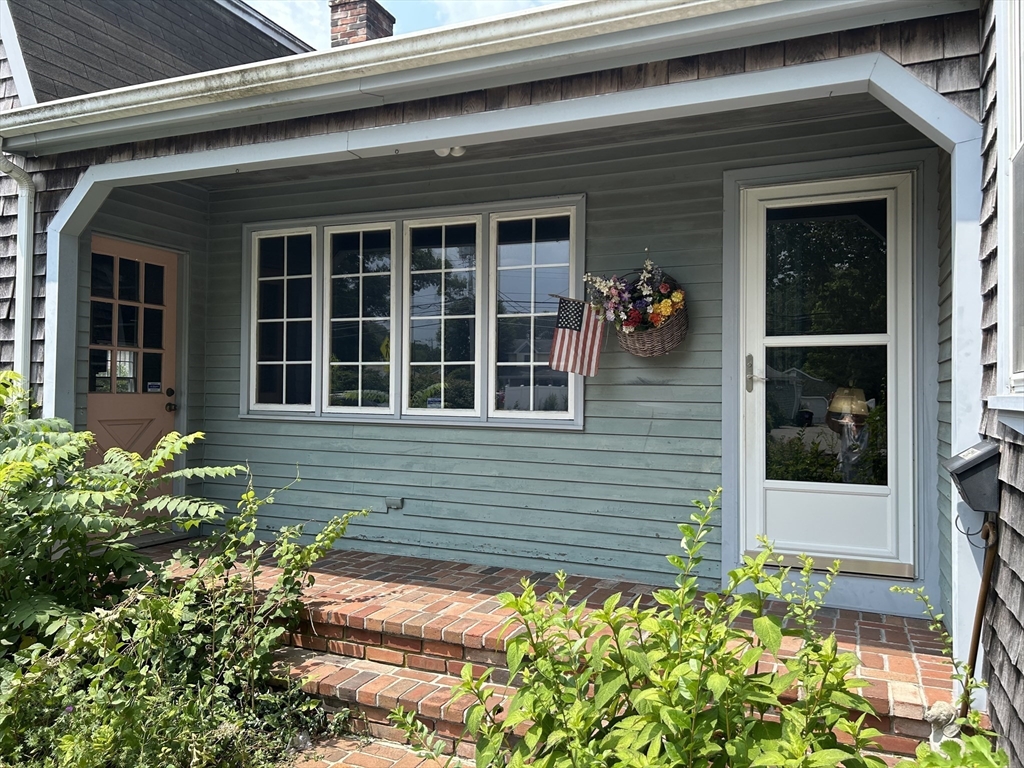 273 Main Street Acushnet, MA 02743 - Photo 8 of 37