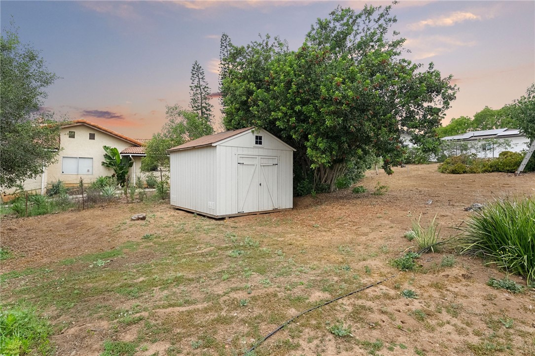 665 Norwynn Lane Fallbrook, CA 92028 - Photo 36 of 51 a house with a outdoor space