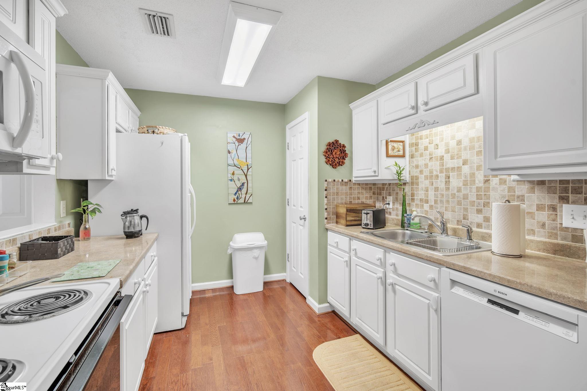 802 Pelham Square Way Greer, SC 29650 - Photo 8 of 26 Gallery Image 8