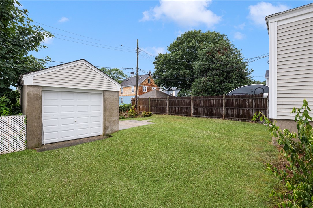 19 County Street Newport, RI 02840 - Photo 36 of 39