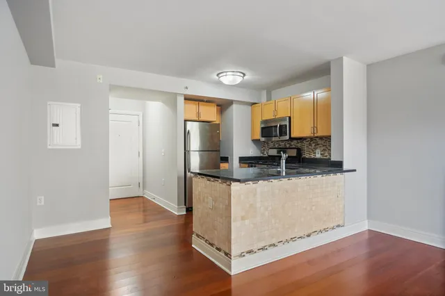 $220,000 | 800 4th Street Southwest, Unit N111, Washington, DC 20024