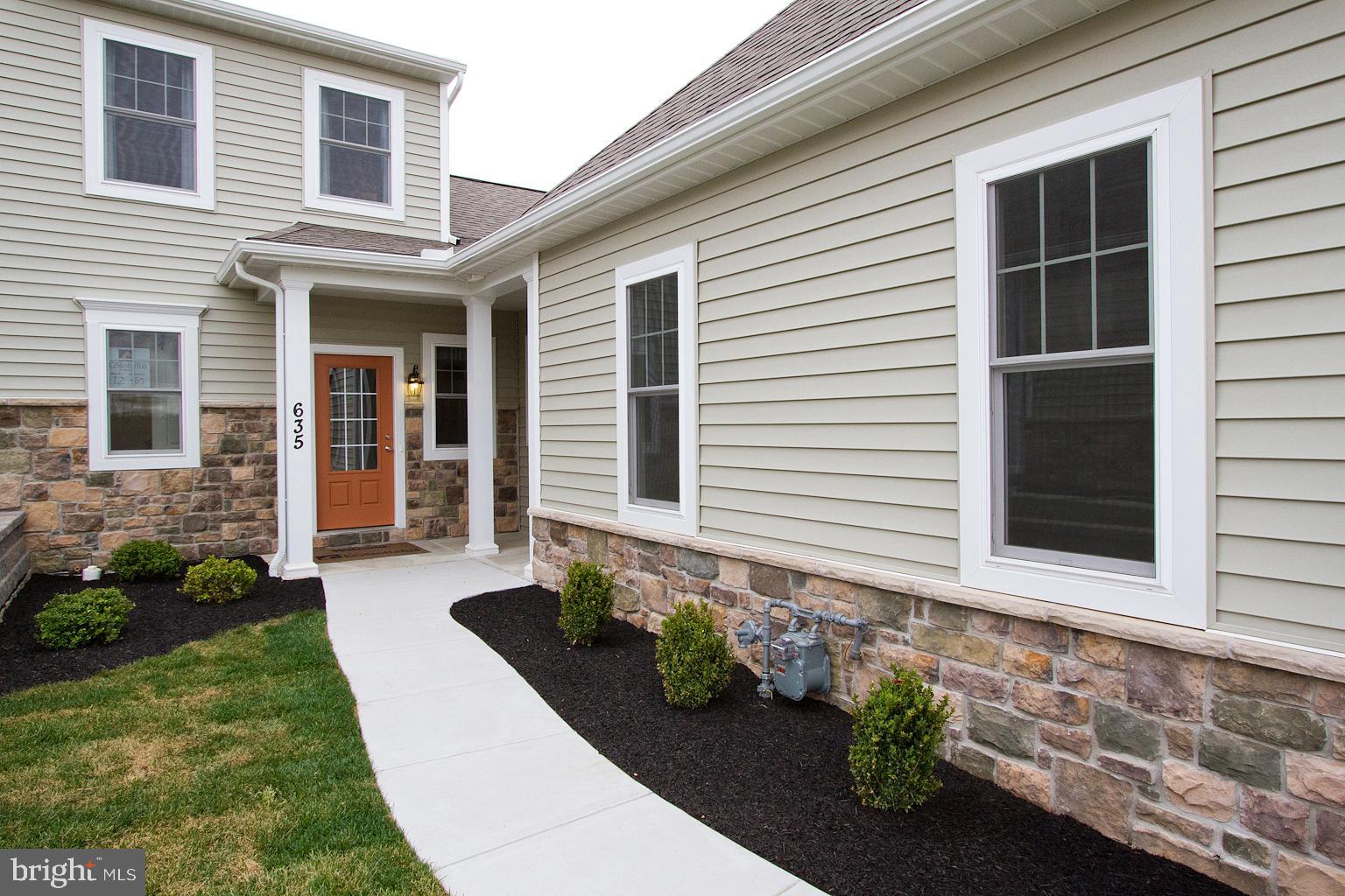 635 Lititz Reserve Lane, Unit 80 Lititz, PA 17543 - Photo 2 of 27