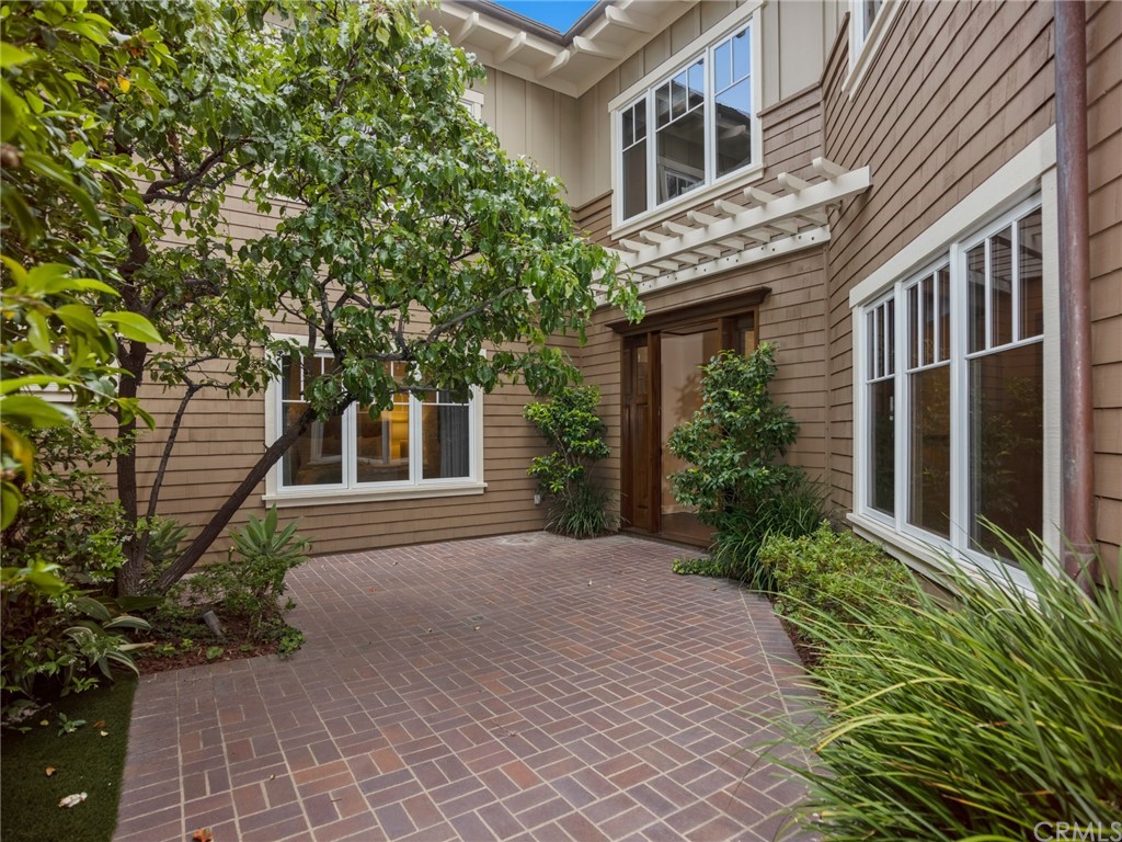 3 Stickley Drive Laguna Beach, CA 92651 - Photo 34 of 39 front view of a house