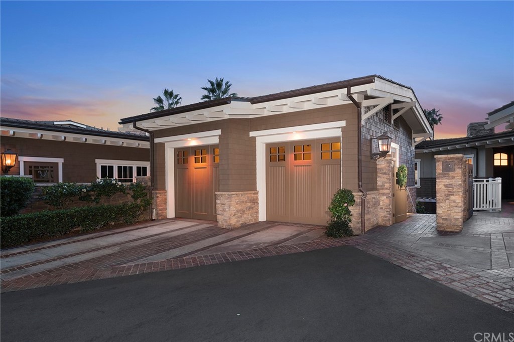 3 Stickley Drive Laguna Beach, CA 92651 - Photo 36 of 39 a front view of a house with garden
