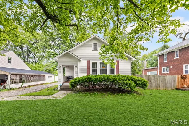 $250,000 | 113 Orchard Drive, Belleville, IL 62221