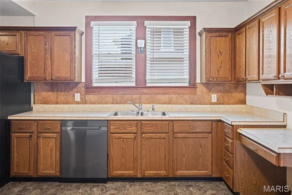 $247,500 | 113 Orchard Drive, Belleville, IL 62221