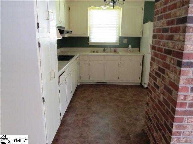 123 Rockmont Road Easley, SC 29640 - Photo 5 of 13
