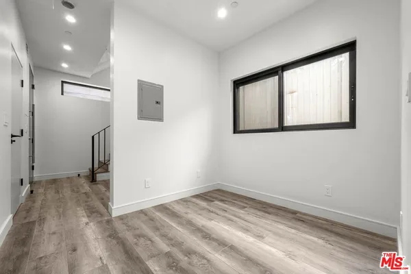 $5,995 | 1920 South Sherbourne Drive, Unit 1/2, Los Angeles, CA 90034